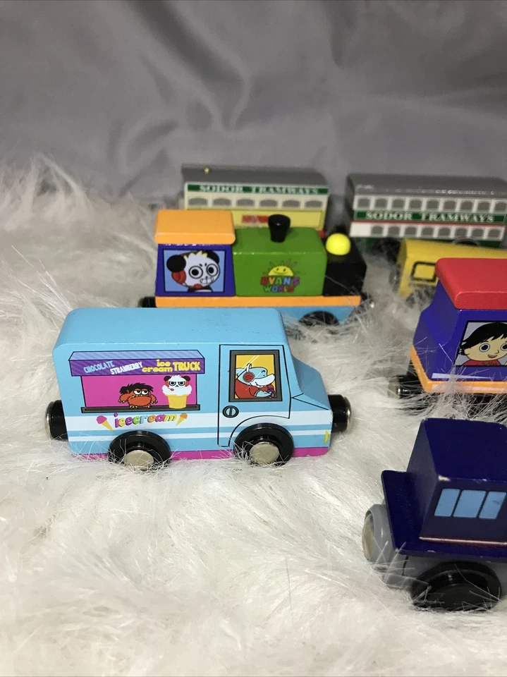 Piezas de tren de madera Ryans World Conductor y piezas magnéticas de tren de madera 54-27 Foto 3 de 4