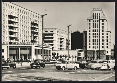 Berlin, Karl-Marx-Allee mit Eis-Bar, Panorama, Ansichtskarte 