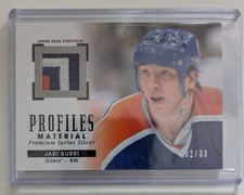 2015-16 JARI KURRI UD PORTFOLIO 2/33 SP SILVER PROFILES PATCH 3 COLOR GAME USED
