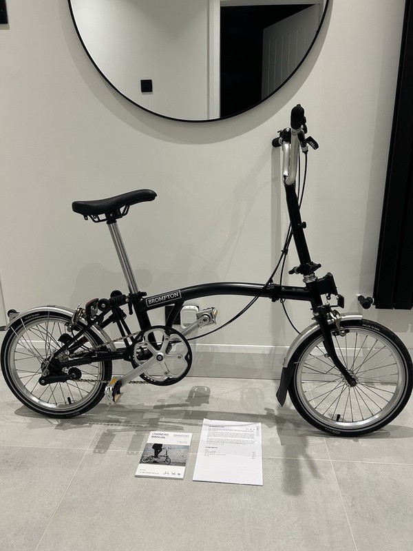Brompton M3L Folding Bike (Black) Showroom Condition