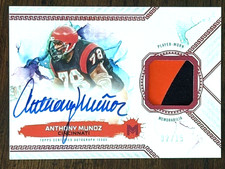 2024 Topps Motif Football Retired Relic Autograph Red /15 Anthony Munoz Bengals