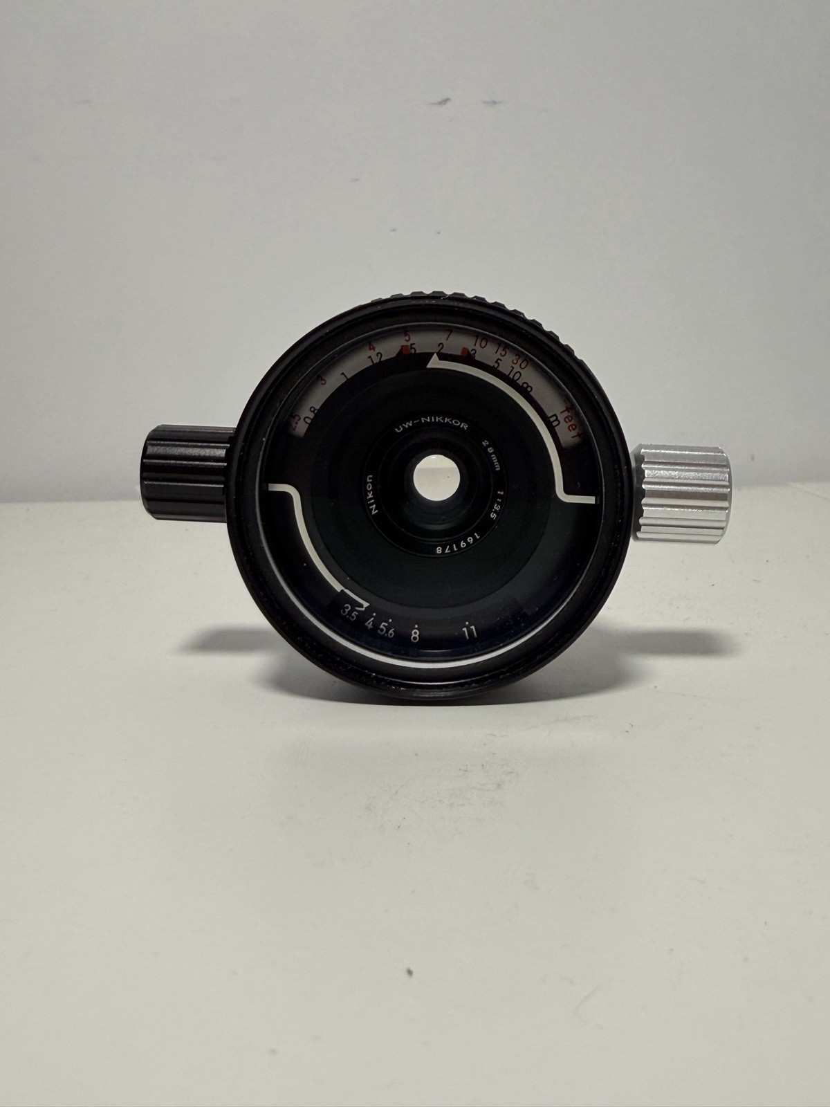 Nikon Nikkor 28mm f/3.5 Nikonos Lens Underwater Excellent Condition Clean Optics