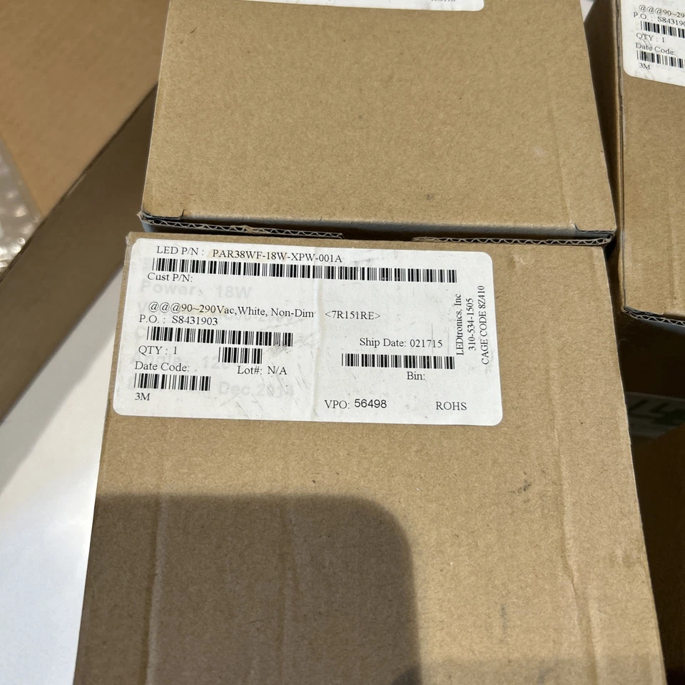 LEDTRONICS PAR38 18W White LED Light Non-Dimmable PAR38WF-18W-XPW-001A 120-277V - Image 2 of 4