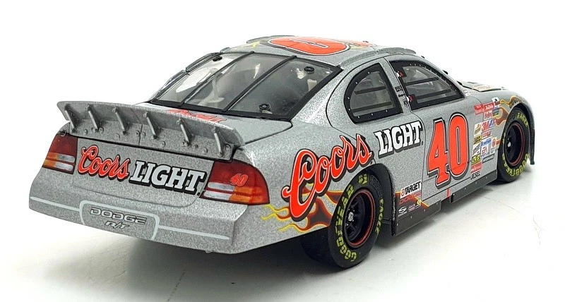 Acción escala 1/24 102108 - Dodge NASCAR 2001 #40 Coors Light/KISS - Marlin Foto 2 de 4