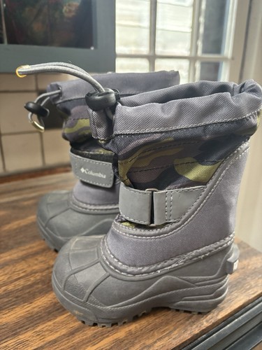 Columbia Kids Powderbug camo grey Toddler Winter Snow Boots size 6 excellent - Picture 7 of 7