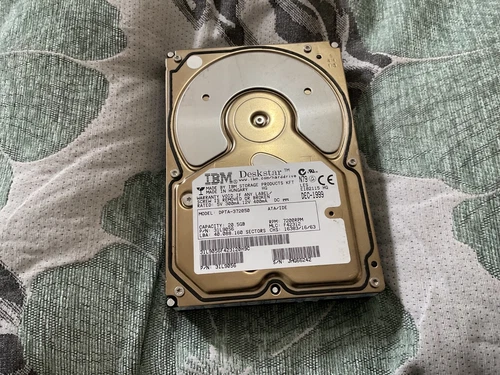 20.5GB IBM DESKSTAR DPTA-372050 ATA/IDE, 7200RPM, MLC: F42312 #817A