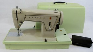 Alte Elektrische Singer Haushalt Nähmaschine 239 Mit Nähmotor Bag 8-11  Vintage | Ebay