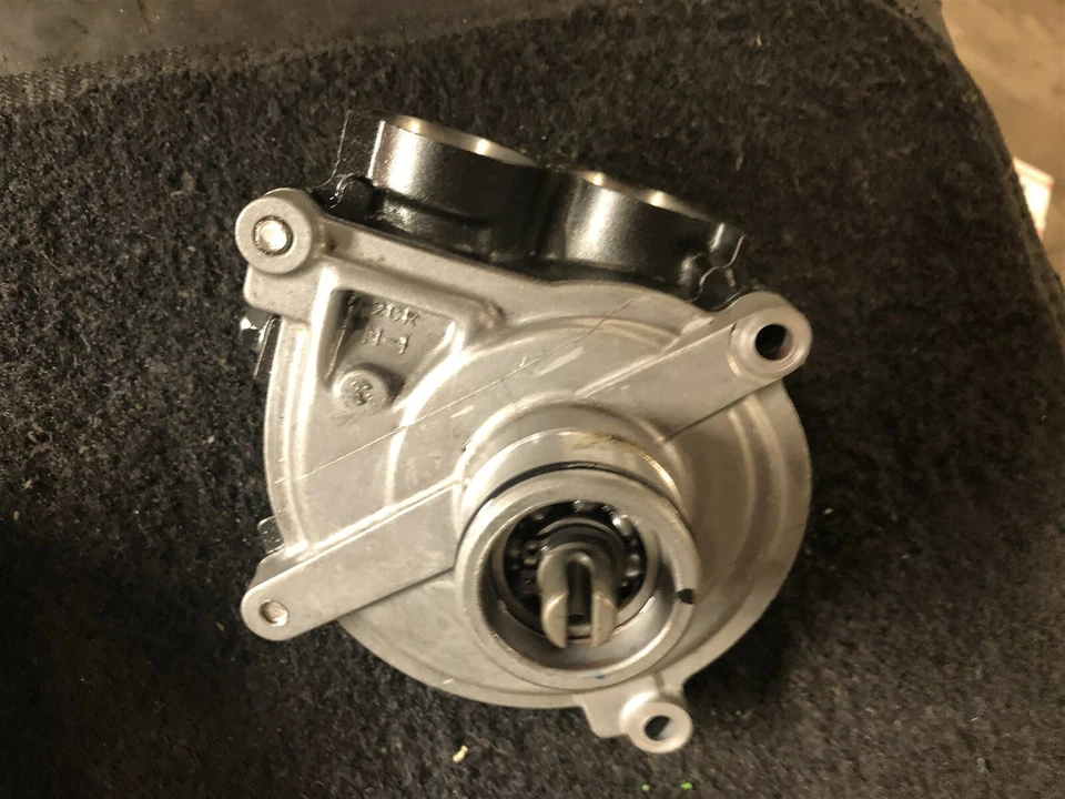 Bomba de agua OEM Yamaha YZF R1 YZFR1 MT10 FZ1 17 18 19 20 21 2017 2018 2019 2020 Foto 2 de 3