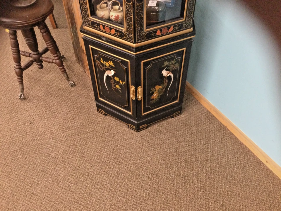 Gabinete de curiosidades - Hexagonal - Pintura china floral negra Foto 4 de 4