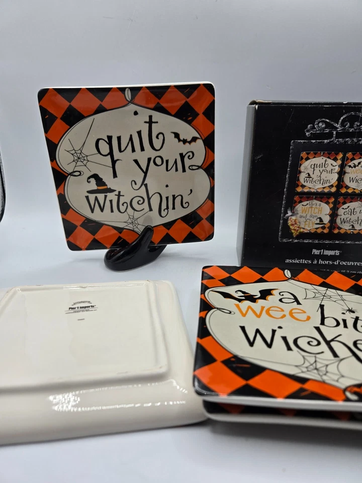 Pier 1 Halloween S/4 Dichos de Brujas 6 pulgadas Cuadrado Aperitivo Platos de Postre • Caja Foto 4 de 4