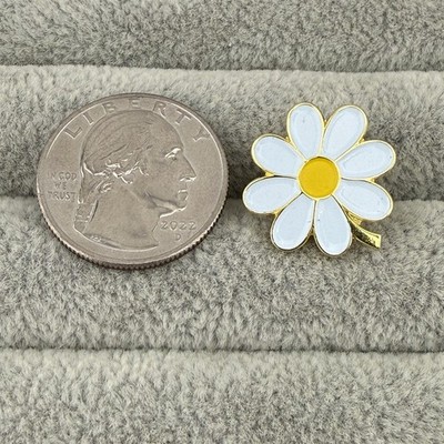 Cute Fun Daisy Flower Floral Bright White Yellow Gold Tone Pin Pinback #64282