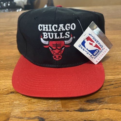 CHICAGO BULLS Vintage 90s Sports Specialties NBA Snapback Cap Hat **BRAND NEW**