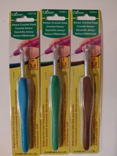 Clover Amour Crochet Hooks - Set of 3 - 1047 H 5mm 1048 I 5.5mm 1049 J 6mm new