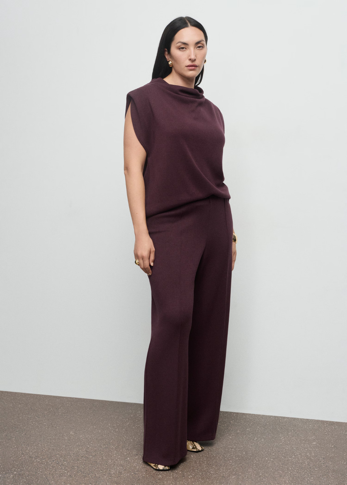 NUEVO MANGO Pantalón Corte Recto Detalle Costura MUJER Borgoña TALLA M/100% AUTÉNTICO