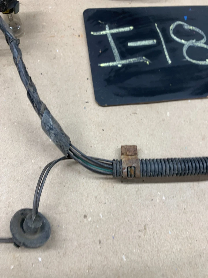 1982 1984 1982 83 G BODY GRAND PRIX TRUNK TAILLIGHT WIRING HARNESS CONNECTORS OE - Image 4 of 4