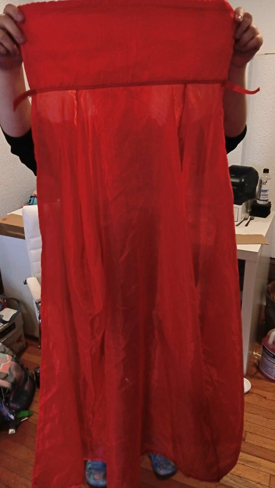 FORUM NOVELTIES RED EYE MASK/CAPE HALLOWEEN COSTUME/MASQUERADE DRESS UP - Image 3 of 4