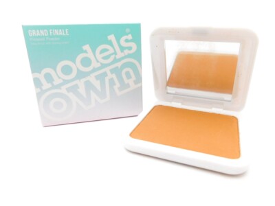 Models Own Grand Finale Pressed Powder, Golden Sand 06 .18oz