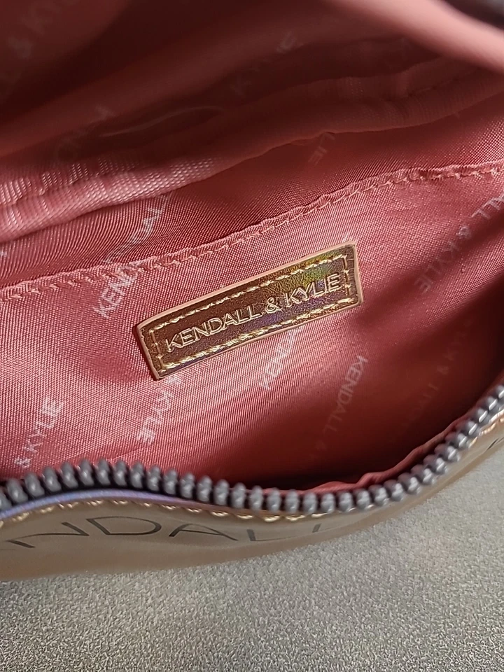 KENDALL & KYLIE-Rose Gold Fanny Pack/Pouch/Waist Iridescent - Image 3 of 4