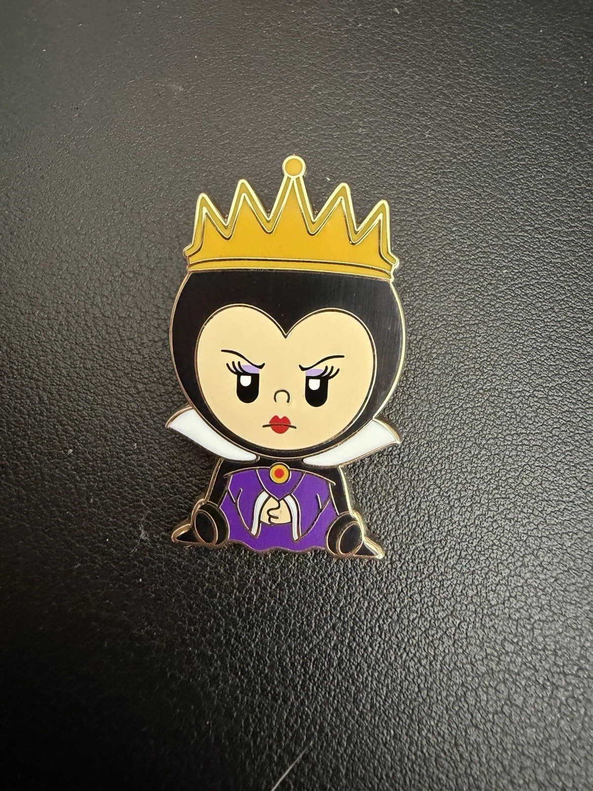 WDI Disney Snow White and the Seven Dwarfs aDorbs Evil Queen Pin LE 400