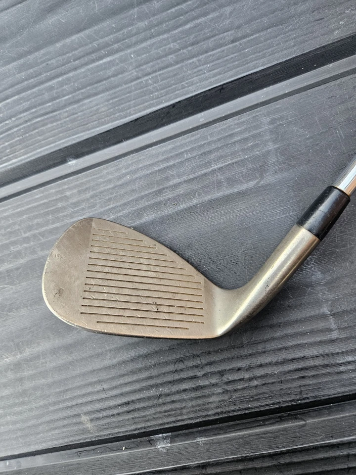 King Cobra M52 52° Gap Wedge – Black Widow Grip – Excellent Condition - Image 3 of 4