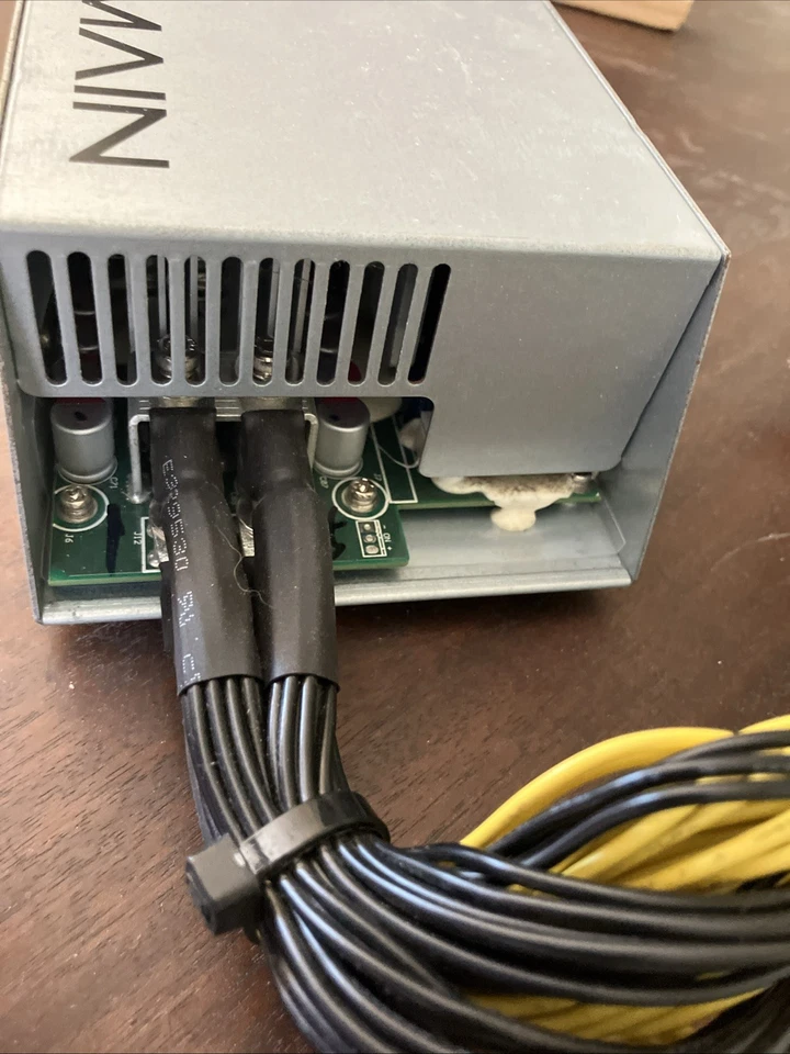 Bitmain APW3-12-1600 1600W Power Supply for Bitcoin Miners - Image 3 of 4