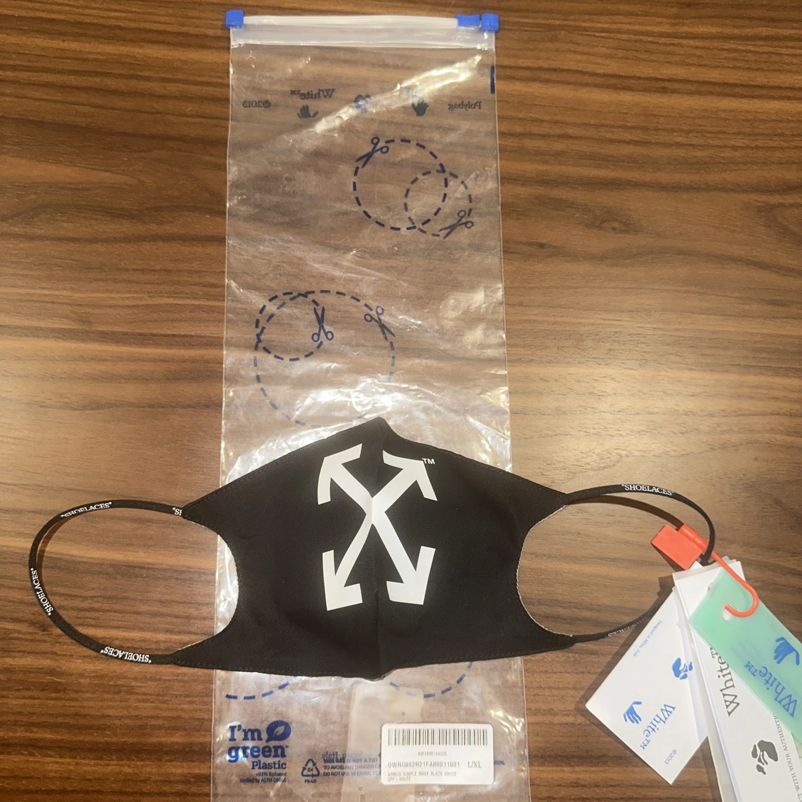 Off-White Face Mask Blk/White Signature Arrow Size L/XL Satin Lined NWT
