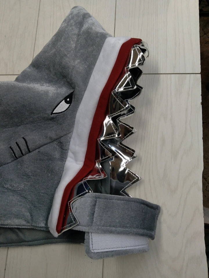 Pre-owned Vintage Near-mint Large Doggie Shark Halloween Costume - Image 3 of 4