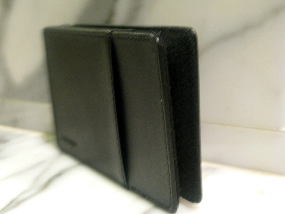 Garmin GPS 4.3 Slim Black Case. 100% Authentic. Brand New. - Image 2 of 3