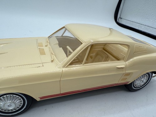 Ford Mustang Fastback blanco vintage AMT 1967 concesionario coche promocional - Imagen 4 de 17