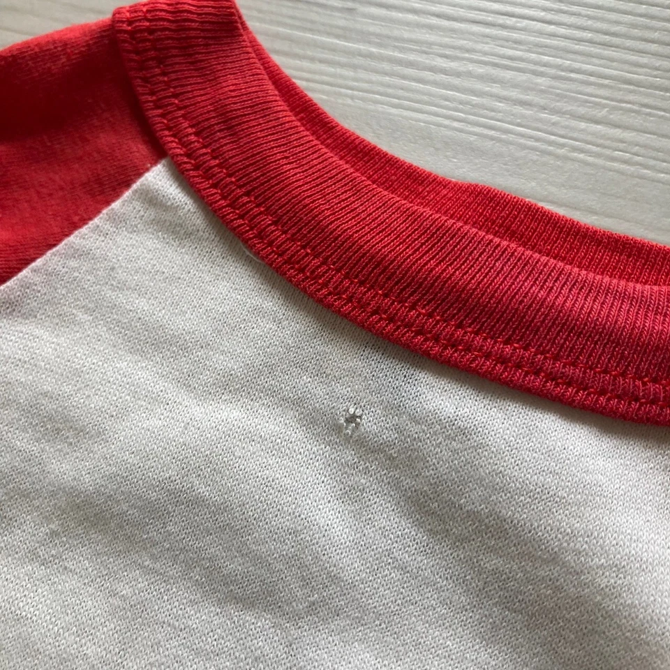 Vintage 1980's Adidas Rainbow Trefoil Shirt Women Foto 3 de 4