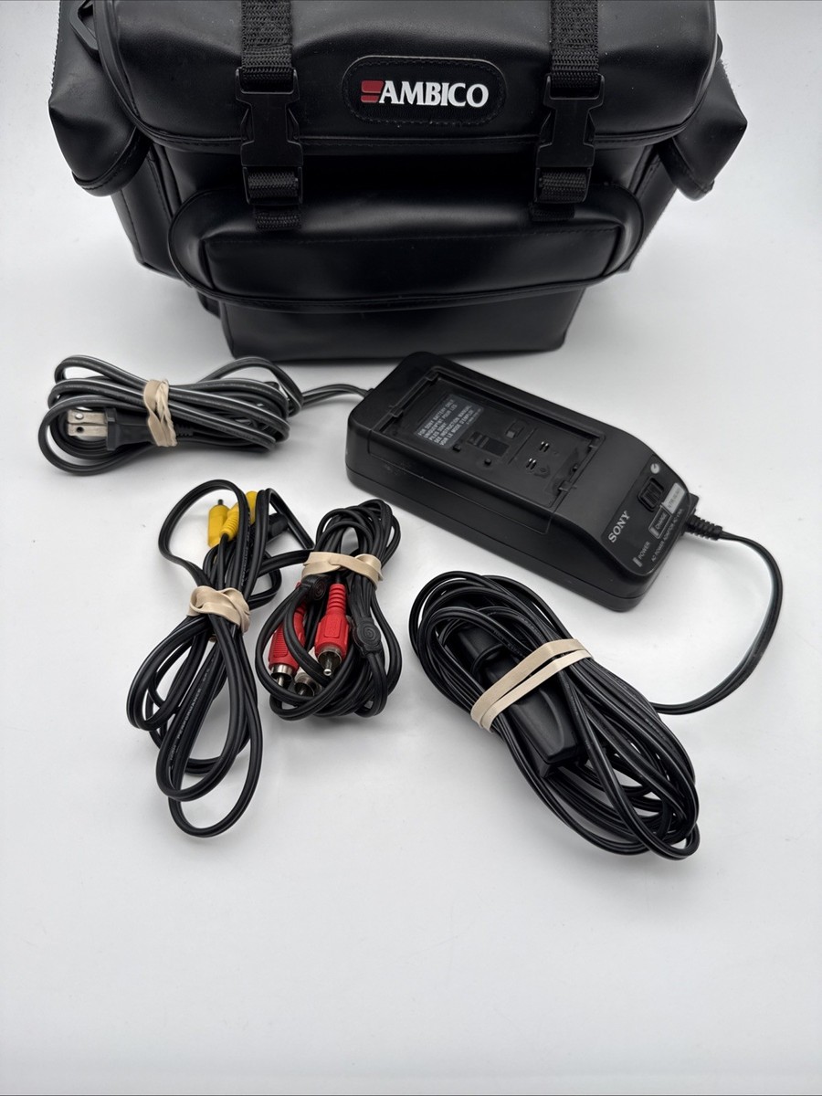 Sony Handycam Vision CCD-TRV22 NTSC Video 8 8mm 26x Digital Zoom