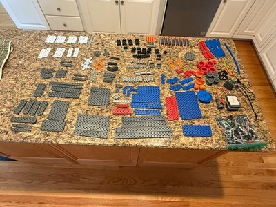 VEX IQ Robotics Lot   Super Kit & Clawbot Parts + Smart Motor + 3LBs Weight