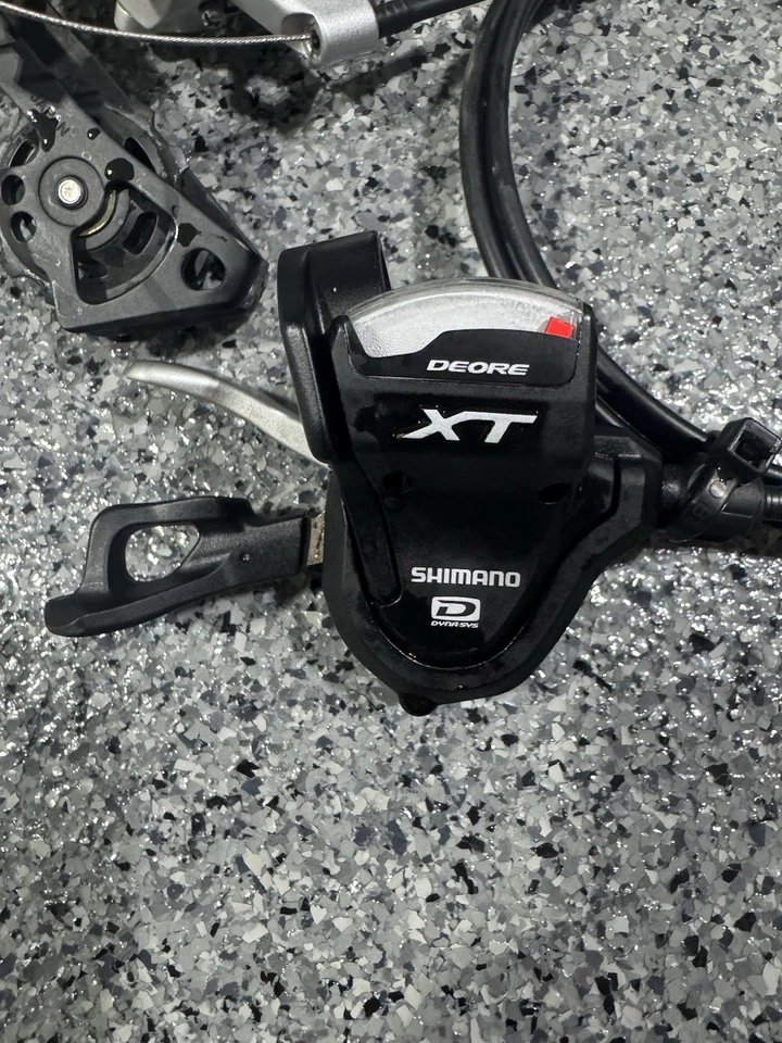 Juego de frenos de disco hidráulicos delanteros y traseros Shimano Deore XT BL-M785-B / BR-M875 Foto 4 de 4