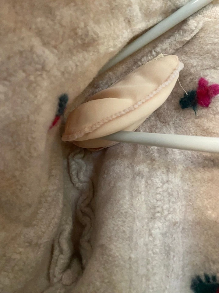 Cárdigan recortado de lana para mujer Moods By Krizia suéter bordado flor crema M Foto 3 de 4