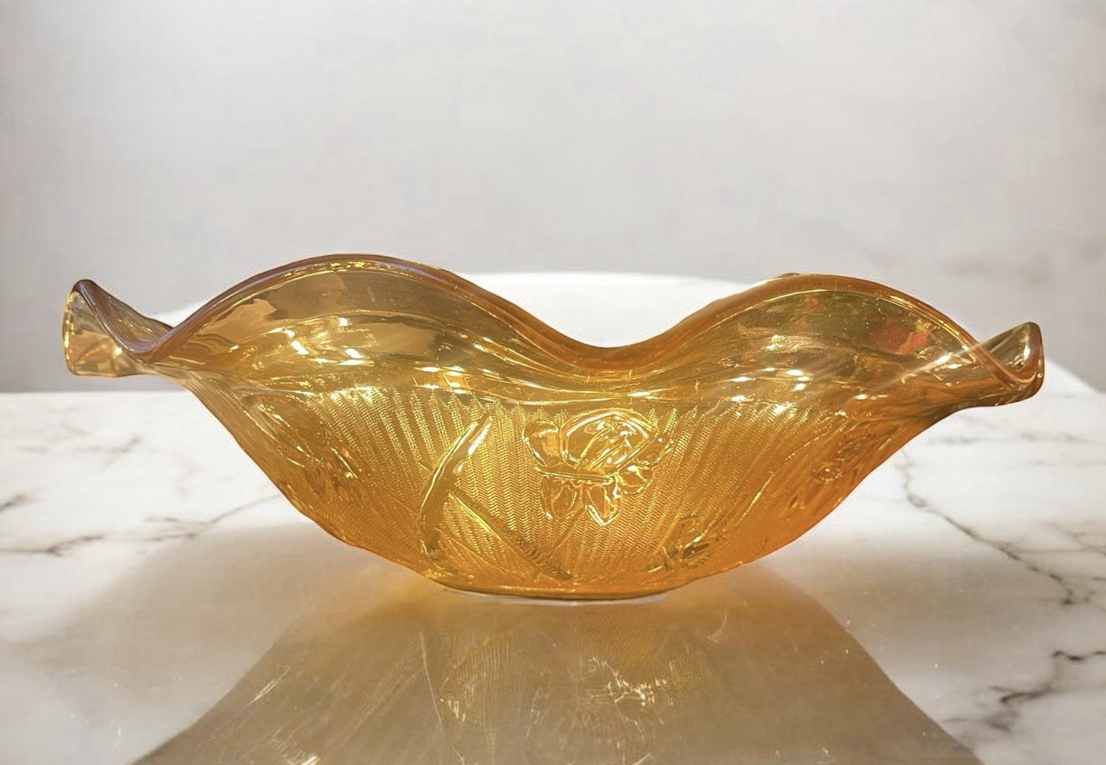VTG Jeanette Marigold Carnival Glass Bowl Iris Herringbone Ruffled Edge Detailed