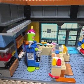 LEGO 71016 Simpsons Kwik-E-Mart - All Minifigures & Instructions - No Box