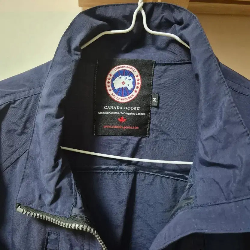 Canada Goose Windbreaker M, Navy, Lightly Used, Men's Outerwear thumbnail 2
