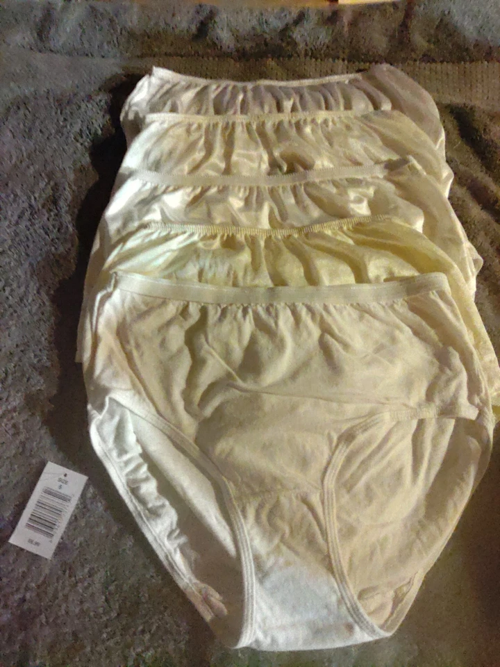 5 Pair Size 6 vintage fruit of the loom Brief panties Silky Soft 100% Nylon - Image 2 of 4
