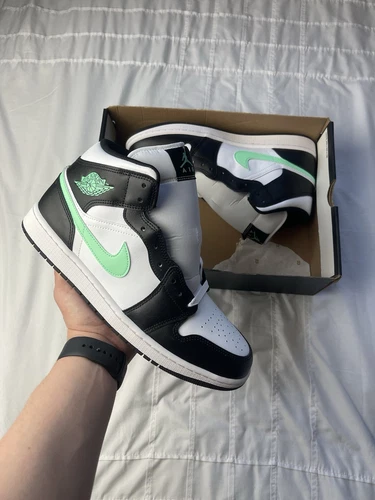 Nike Air Jordan 1 Mid UK 10