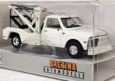 Brekina NEW HO 1/87 Scale 1968 Chevrolet C 30 Tow Truck in White Finish