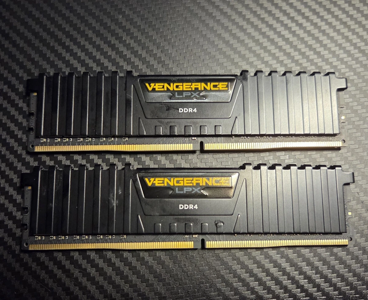 Corsair PC4-24000 (DDR4-3000) Bus Speed Computer RAM 4 GB Capacity