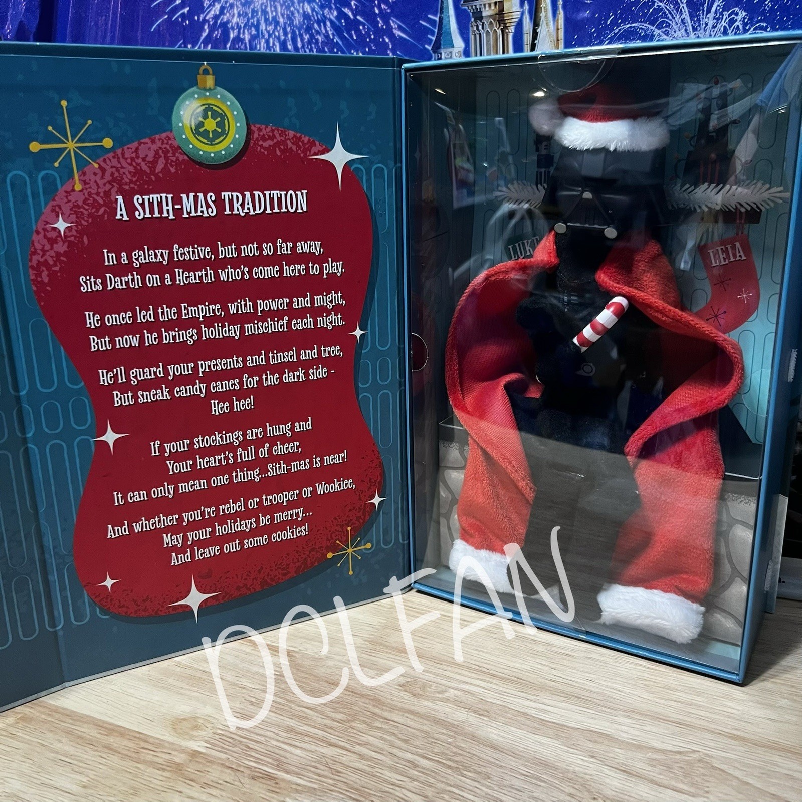 2026 Disney Parks Star Wars Santa Darth on A Hearth Darth Vader Plush Toy NEW