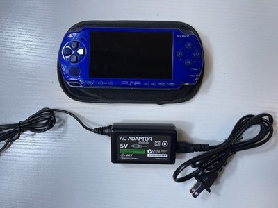 ニンテンドー　WiiU  3DS  ソニー　PSP など DF Retro Extra: Sony PSP vs Nintendo DS at E3 2004! The Console