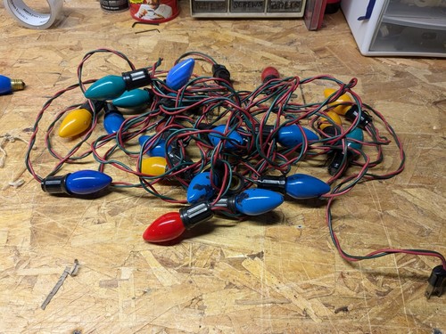 C-9 Vintage Christmas String of 7 & 15 Lights Green & Red Wire Bakelite Socket - Picture 8 of 11