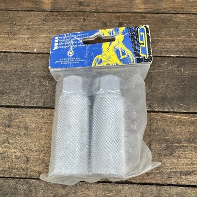 Vintage GT BMX Axle Pegs Pair NOS 24TPI Silver Alloy 90s Performer