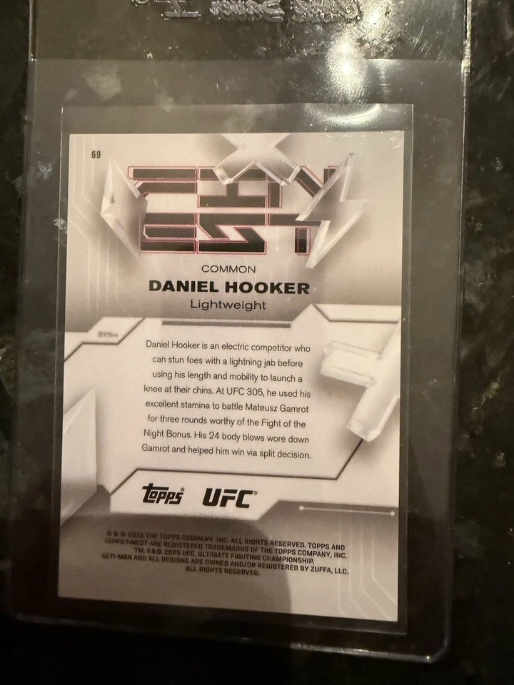 DAN HOOKER BLACK /25 UFC FINEST 2025 - Image 3 of 3