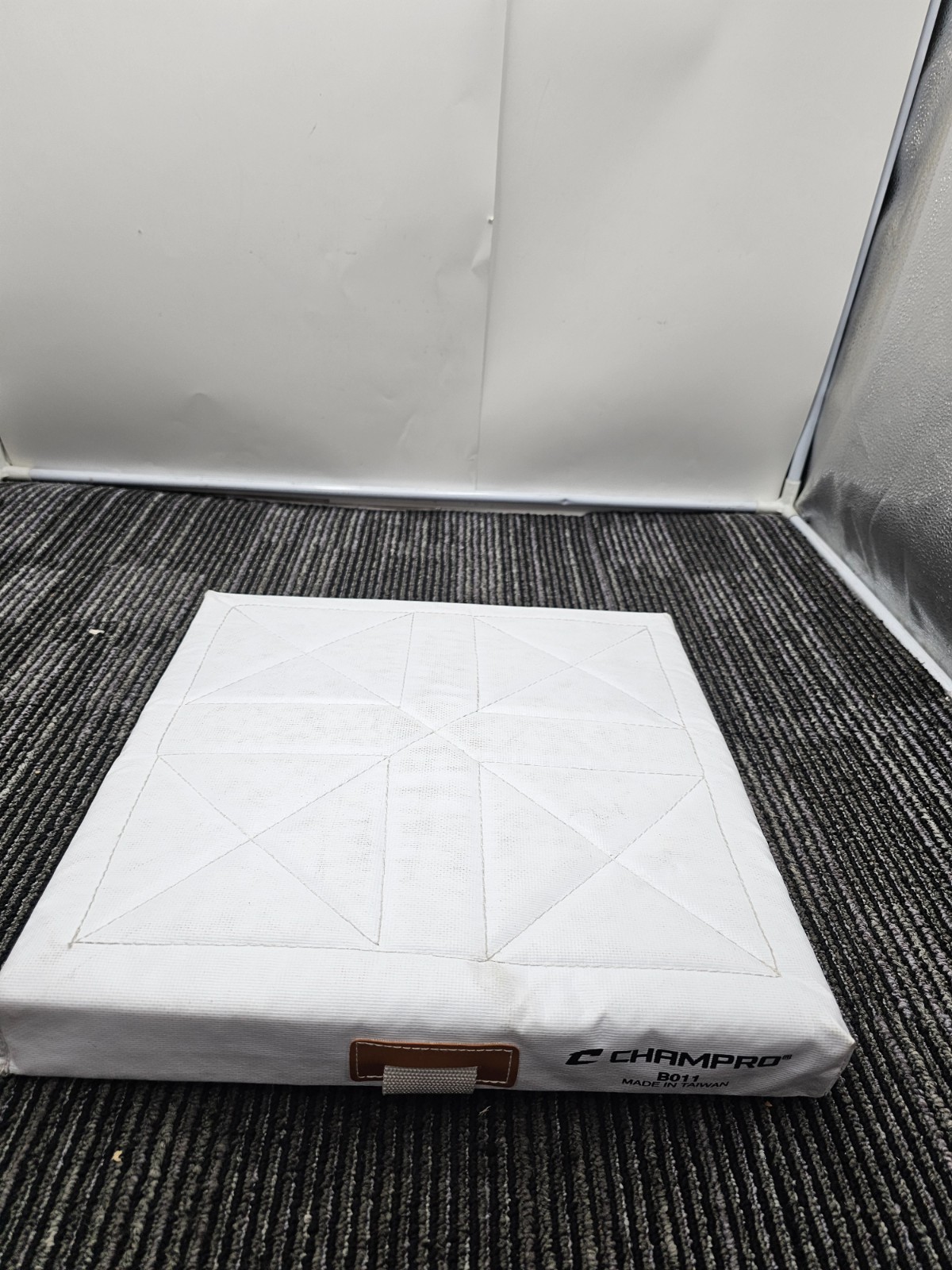 Champro B011 Unisex 14" x 2" PVC Quilted Base White
