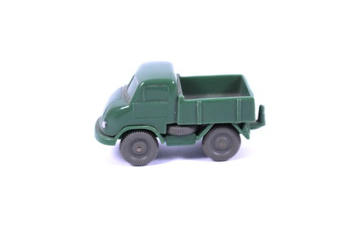 Wiking Mercedes-Benz Unimog U 411 geschlossen grün unverglast 50er H0 1:87 - Picture 2 of 5