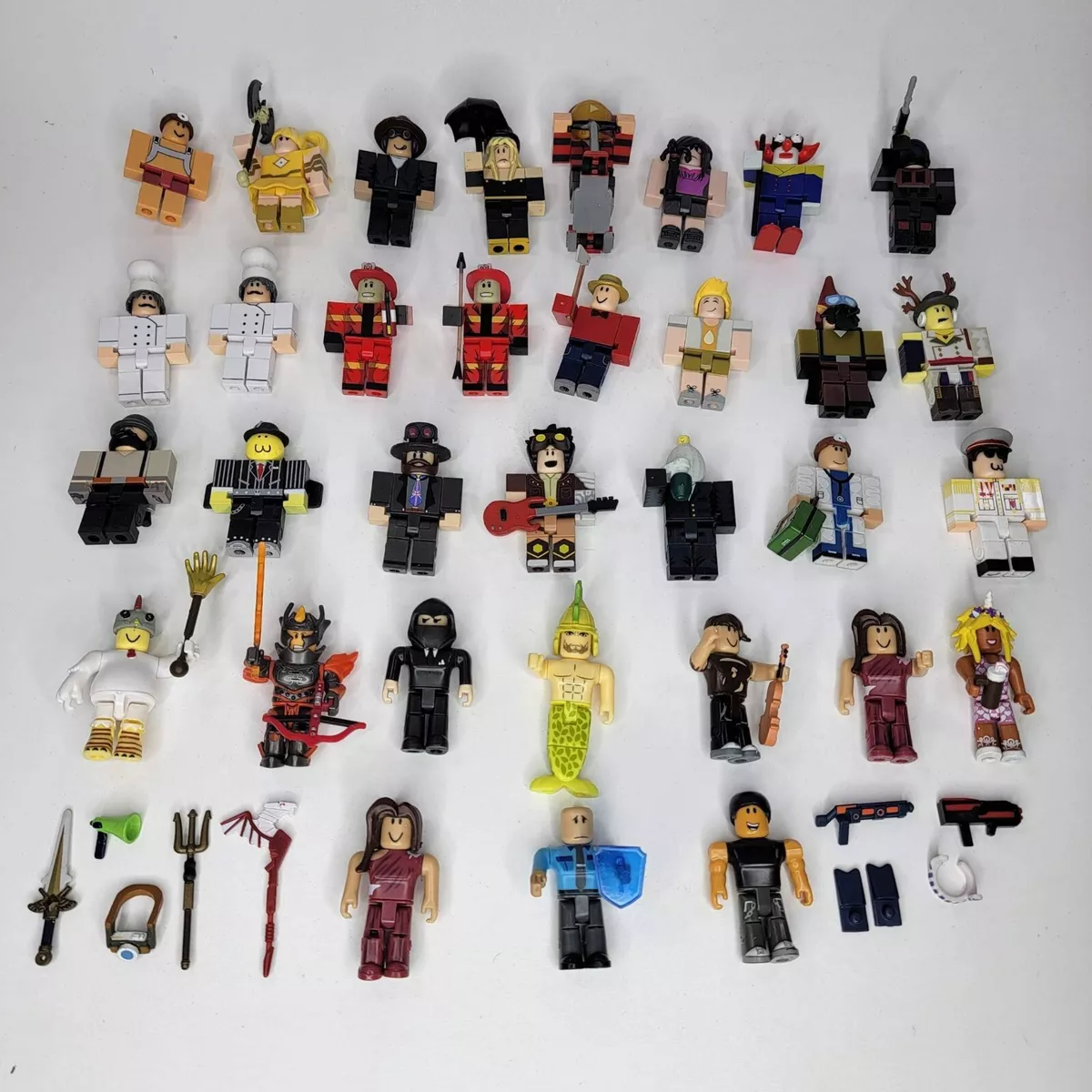 Roblox Toys Action Mini Figures Lot Of 12 Mixed Years Figures