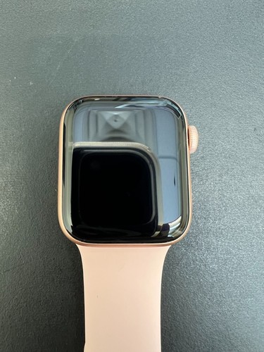 Apple Watch Series 4 40mm - Rose Gold - (GPS + Cellular) - with Pink Sport Band - Zdjęcie 4 z 5